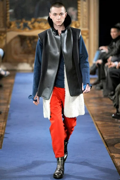 Look 4